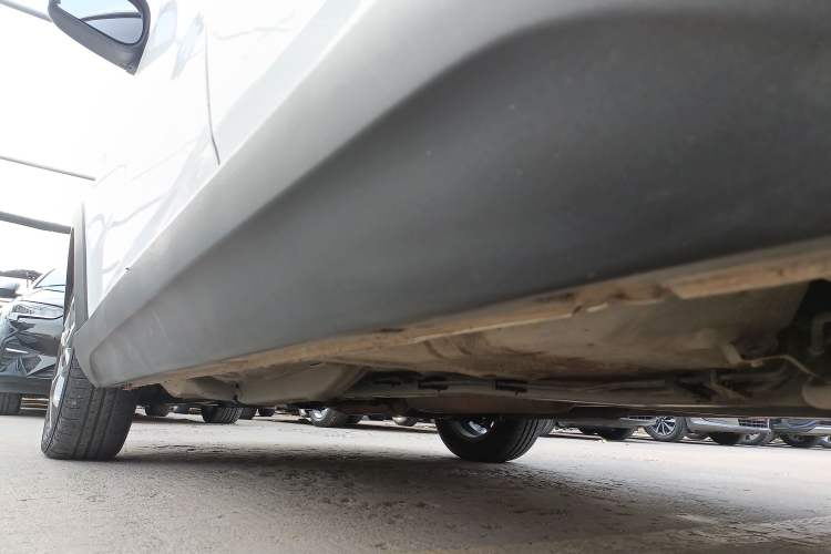 Used Geely Auto Vision X1 2017 1.3L Automatic Fun Edition Left Side Sill