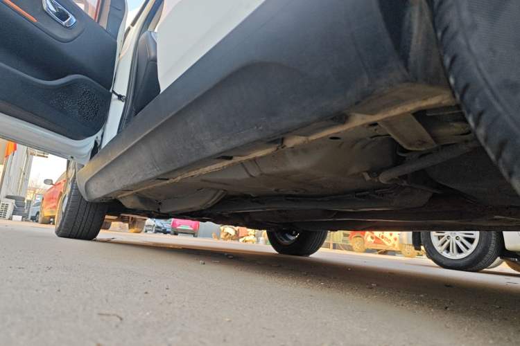 Used Geely Auto Vision X1 2017 1.3L Automatic Fun Edition Left Side Sill