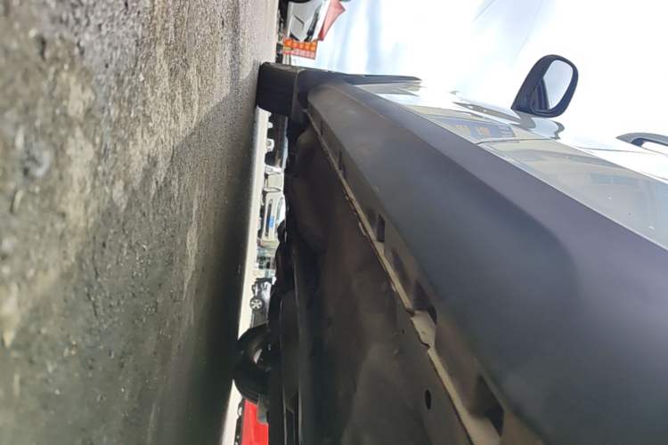 Used Geely Auto Vision X1 2017 1.3L Automatic Fun Edition Left Side Sill