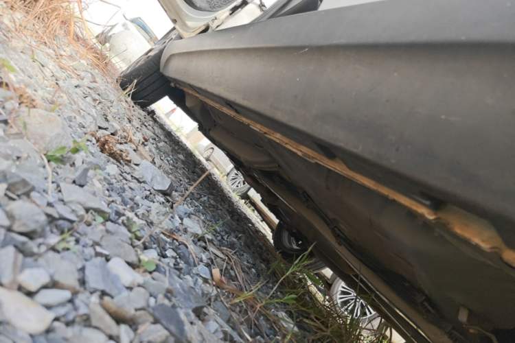 Used Geely Auto Vision X1 2017 1.3L Manual Frenzy Edition Left Side Sill