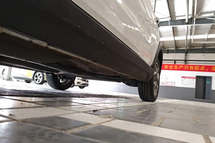 Used Geely Auto Vision X1 2017 1.3L Automatic Player Edition Left Side Sill