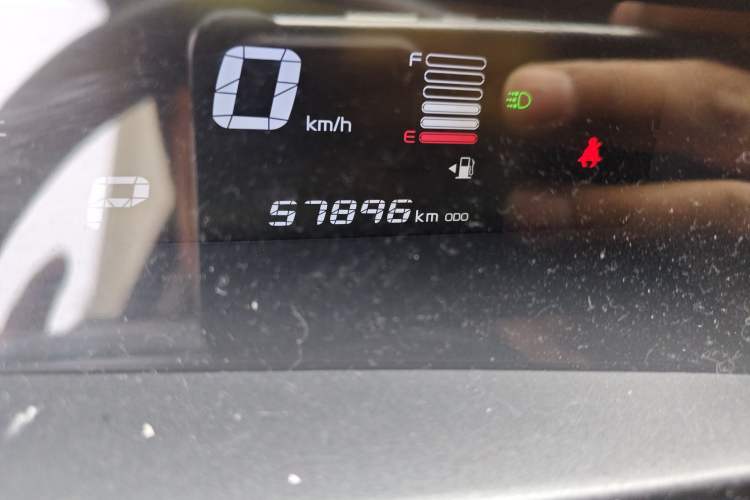 Used Geely Auto Vision X1 2017 1.3L Automatic Fun Edition Odometer Close Up