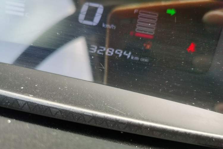 Used Geely Auto Vision X1 2017 1.3L Manual Frenzy Edition Odometer Close Up