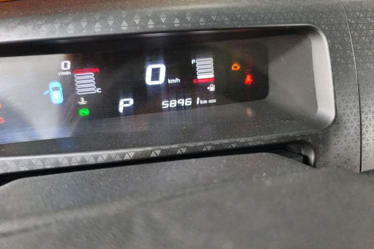 Used Geely Auto Vision X1 2017 1.3L Automatic Player Edition Odometer Close Up