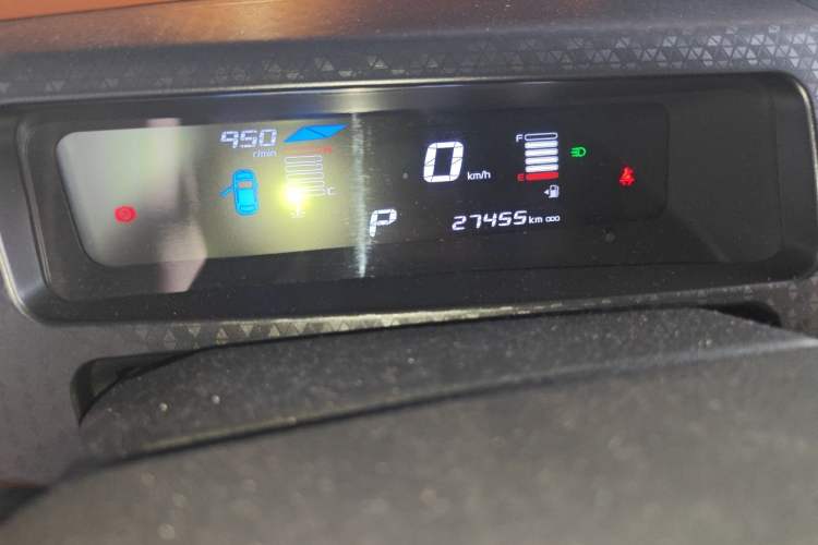 Used Geely Auto Vision X1 2017 1.3L Automatic Fun Edition Odometer Close Up