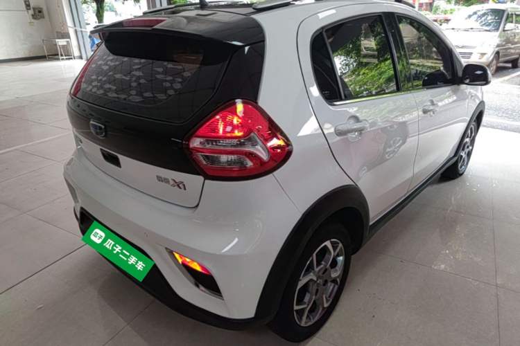 Used Geely Auto Vision X1 2017 1.3L Automatic Player Edition Rear Right 45 Deg