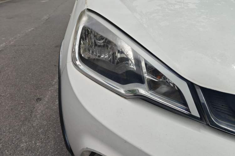 Used Geely Auto Vision X1 2017 1.3L Automatic Fun Edition Right Front Headlight