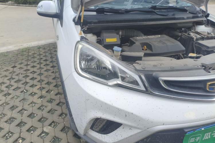 Used Geely Auto Vision X1 2017 1.3L Automatic Fun Edition Right Front Headlight