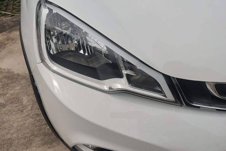 Used Geely Auto Vision X1 2017 1.3L Automatic Player Edition Right Front Headlight