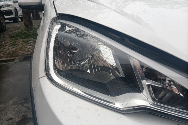 Used Geely Auto Vision X1 2017 1.3L Automatic Fun Edition Right Front Headlight