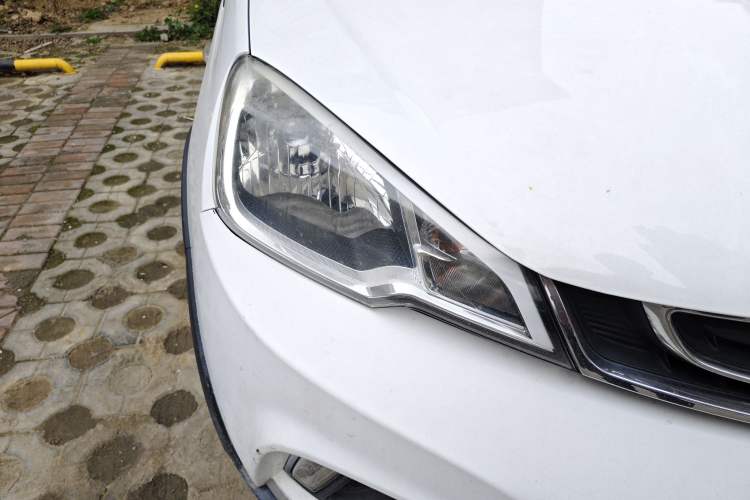Used Geely Auto Vision X1 2017 1.3L Automatic Fun Edition Right Front Headlight