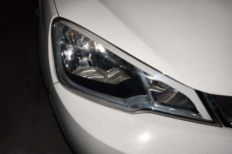 Used Geely Auto Vision X1 2017 1.3L Manual Frenzy Edition Right Front Headlight