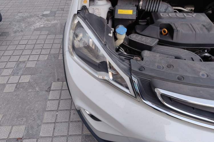 Used Geely Auto Vision X1 2017 1.3L Automatic Player Edition Right Front Headlight