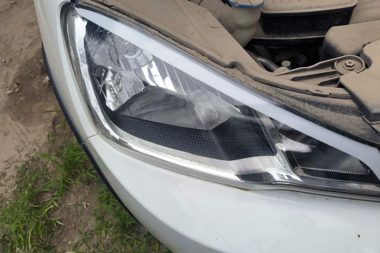 Used Geely Auto Vision X1 2017 1.3L Manual Frenzy Edition Right Front Headlight