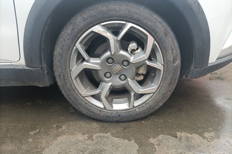 Used Geely Auto Vision X1 2017 1.3L Automatic Fun Edition Right Front Wheel Hub