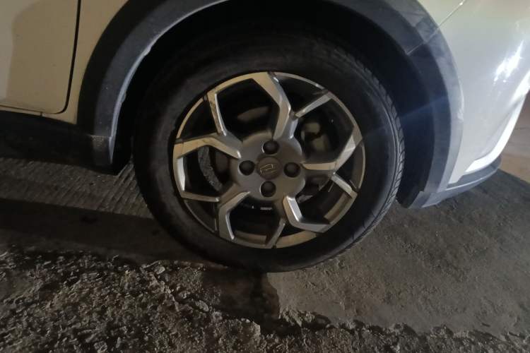 Used Geely Auto Vision X1 2017 1.3L Automatic Player Edition Right Front Wheel Hub