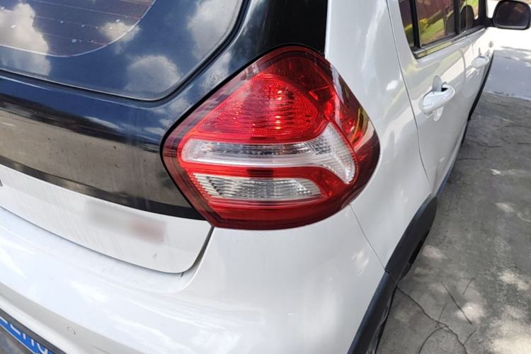 Used Geely Auto Vision X1 2017 1.3L Automatic Player Edition Right Rear Taillight