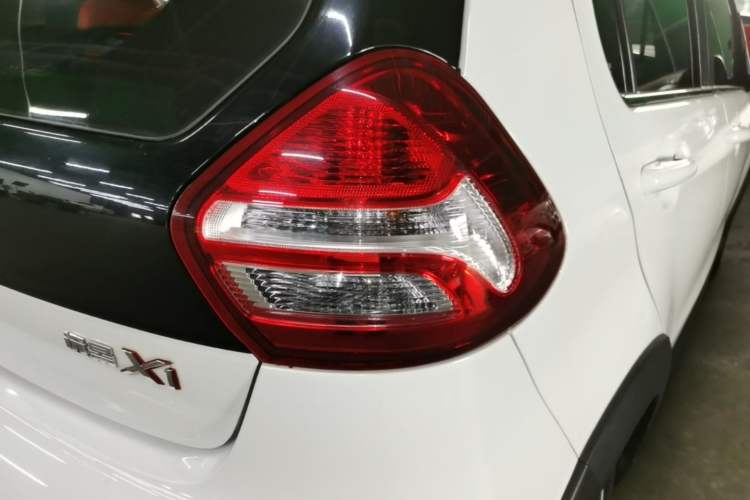 Used Geely Auto Vision X1 2017 1.3L Automatic Player Edition Right Rear Taillight