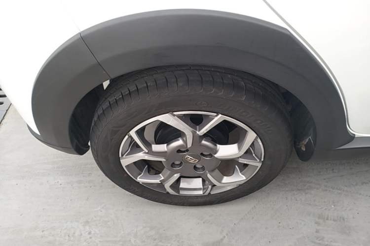 Used Geely Auto Vision X1 2017 1.3L Automatic Player Edition Right Rear Wheel Hub
