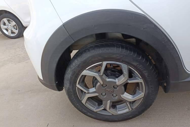 Used Geely Auto Vision X1 2017 1.3L Automatic Fun Edition Right Rear Wheel Hub