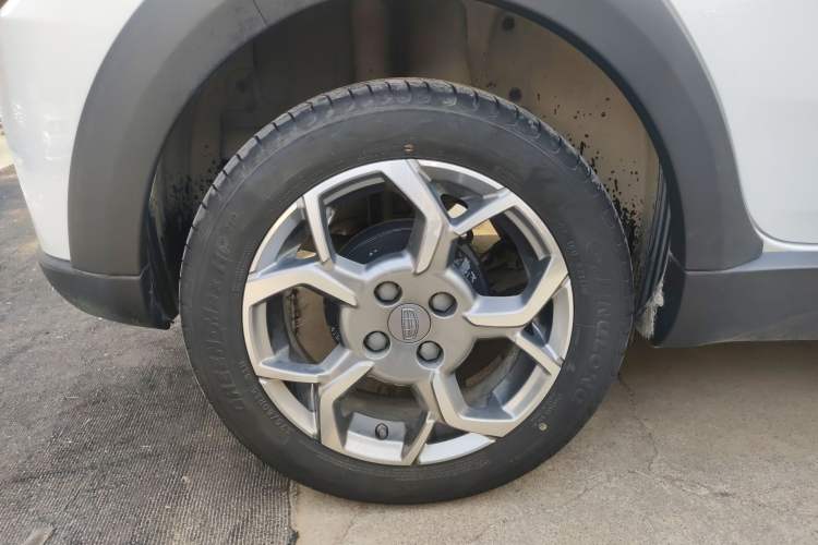 Used Geely Auto Vision X1 2017 1.3L Automatic Player Edition Right Rear Wheel Hub