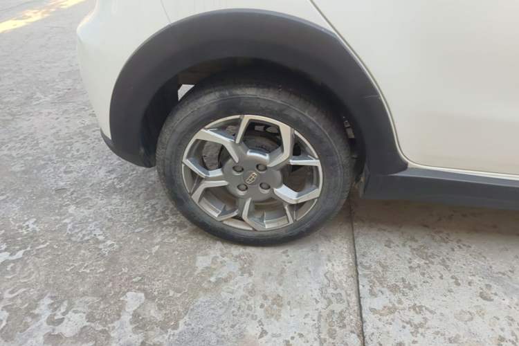 Used Geely Auto Vision X1 2017 1.3L Automatic Fun Edition Right Rear Wheel Hub