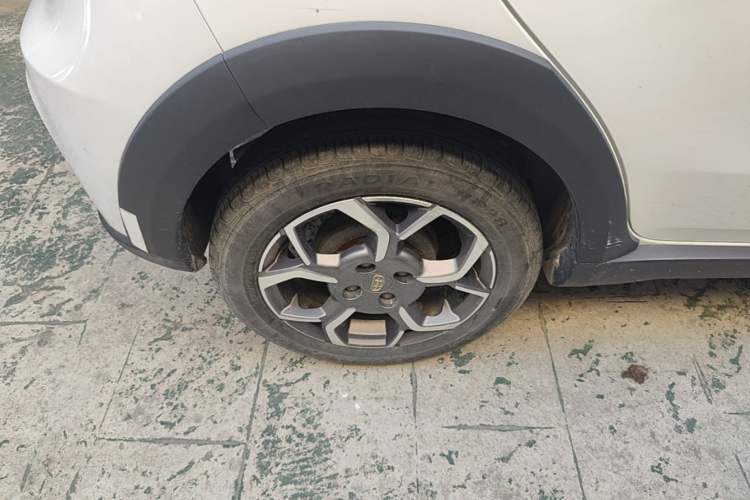 Used Geely Auto Vision X1 2017 1.3L Automatic Fun Edition Right Rear Wheel Hub