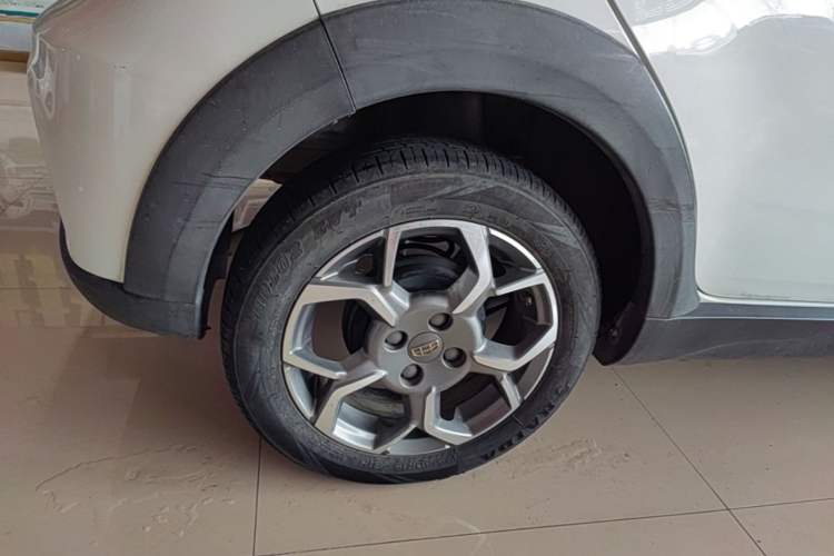 Used Geely Auto Vision X1 2017 1.3L Automatic Fun Edition Right Rear Wheel Hub