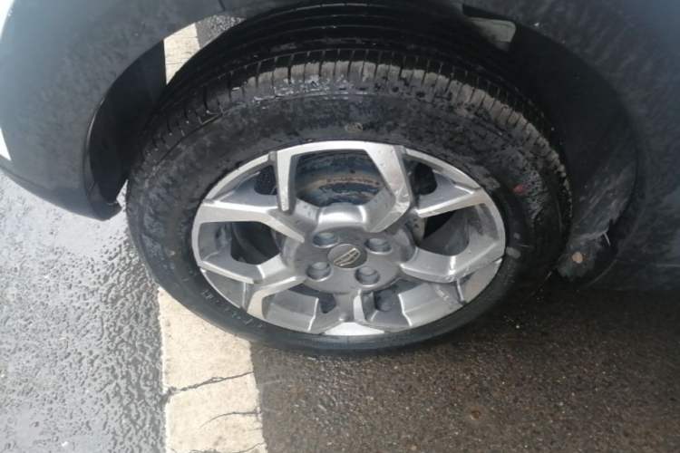 Used Geely Auto Vision X1 2017 1.3L Automatic Fun Edition Right Rear Wheel Hub