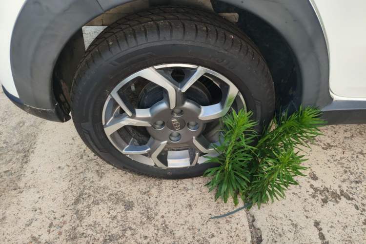 Used Geely Auto Vision X1 2017 1.3L Automatic Player Edition Right Rear Wheel Hub