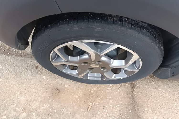 Used Geely Auto Vision X1 2017 1.3L Automatic Player Edition Right Rear Wheel Hub