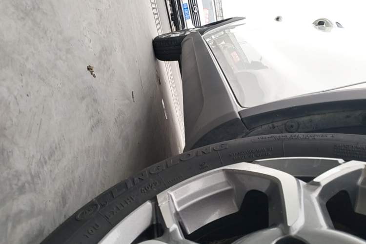 Used Geely Auto Vision X1 2017 1.3L Automatic Player Edition Right Side Sill