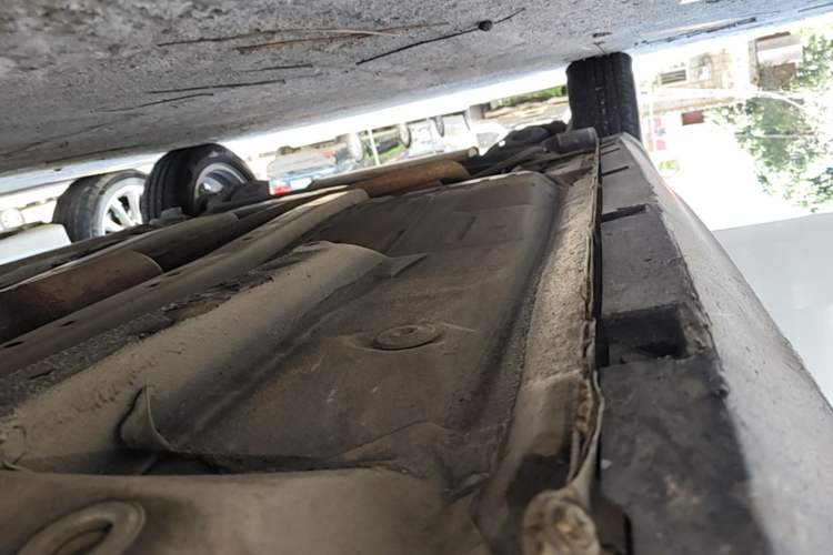 Used Geely Auto Vision X1 2017 1.3L Automatic Player Edition Right Side Sill
