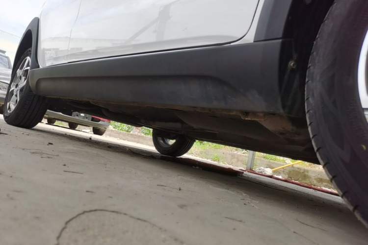 Used Geely Auto Vision X1 2017 1.3L Automatic Fun Edition Right Side Sill