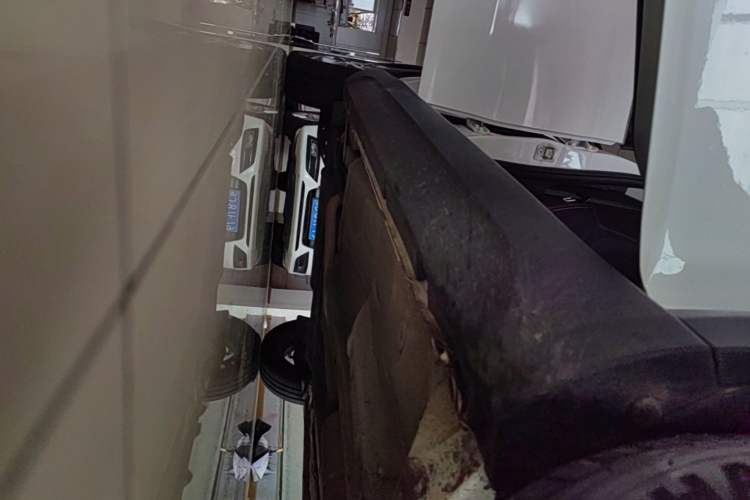 Used Geely Auto Vision X1 2017 1.3L Automatic Fun Edition Right Side Sill