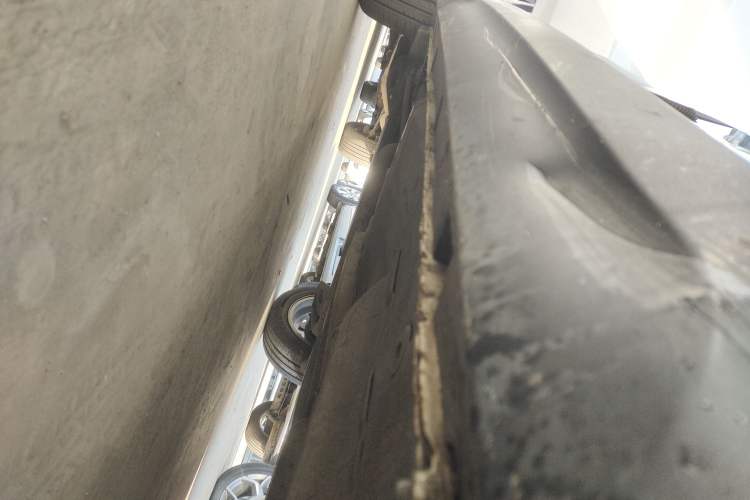 Used Geely Auto Vision X1 2017 1.3L Automatic Fun Edition Right Side Sill