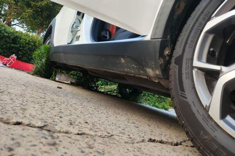 Used Geely Auto Vision X1 2017 1.3L Automatic Player Edition Right Side Sill