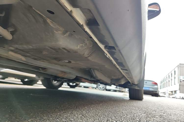 Used Geely Auto Vision X1 2017 1.3L Automatic Fun Edition Right Side Sill