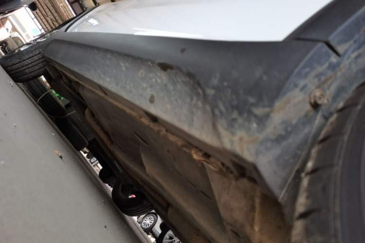 Used Geely Auto Vision X1 2017 1.3L Automatic Player Edition Right Side Sill