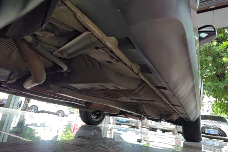 Used Geely Auto Vision X1 2017 1.3L Automatic Player Edition Right Side Sill