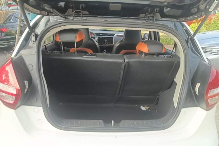 Used Geely Auto Vision X1 2017 1.3L Automatic Fun Edition Trunk