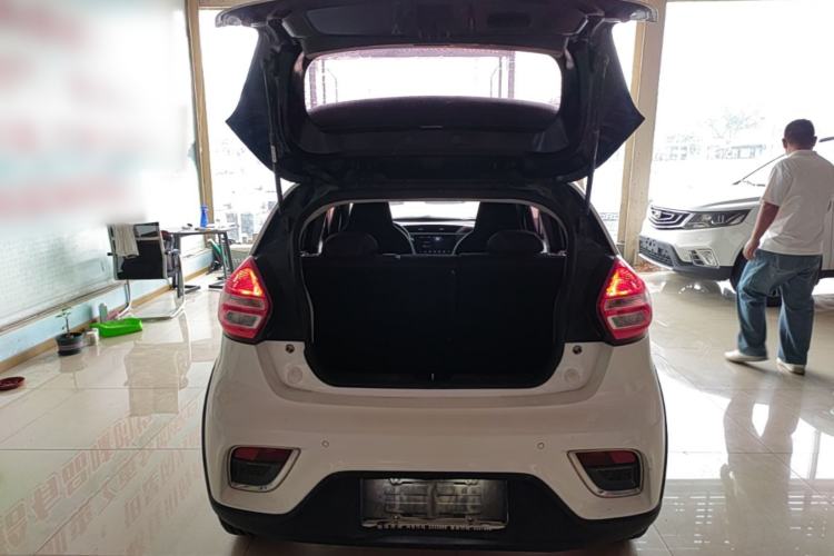 Used Geely Auto Vision X1 2017 1.3L Automatic Fun Edition Trunk
