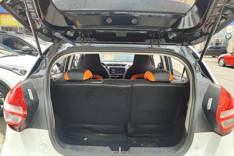 Used Geely Auto Vision X1 2017 1.3L Automatic Fun Edition Trunk