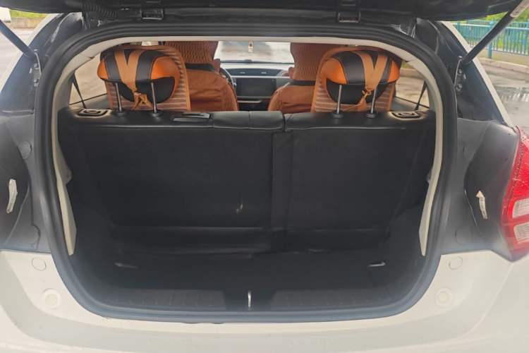 Used Geely Auto Vision X1 2017 1.3L Automatic Player Edition Trunk
