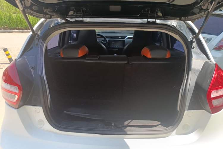 Used Geely Auto Vision X1 2017 1.3L Automatic Player Edition Trunk