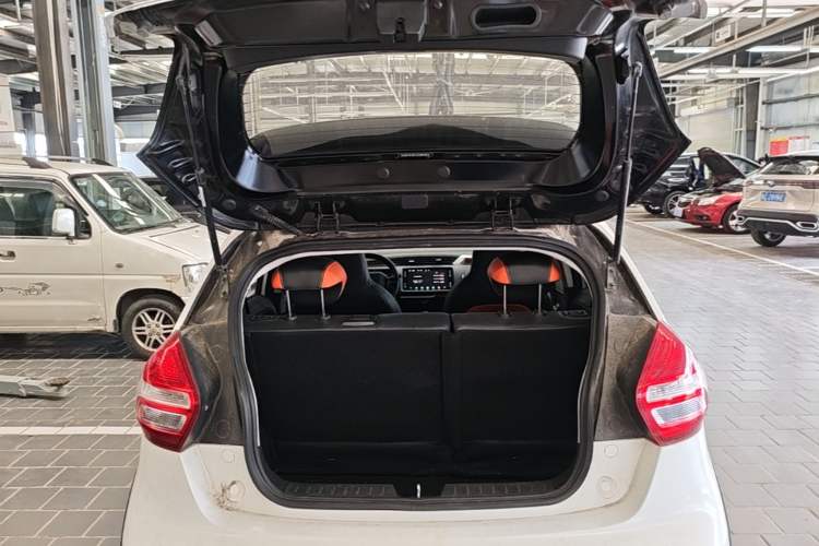 Used Geely Auto Vision X1 2017 1.3L Automatic Player Edition Trunk