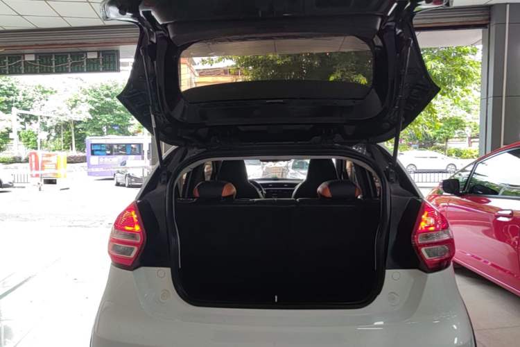 Used Geely Auto Vision X1 2017 1.3L Automatic Player Edition Trunk