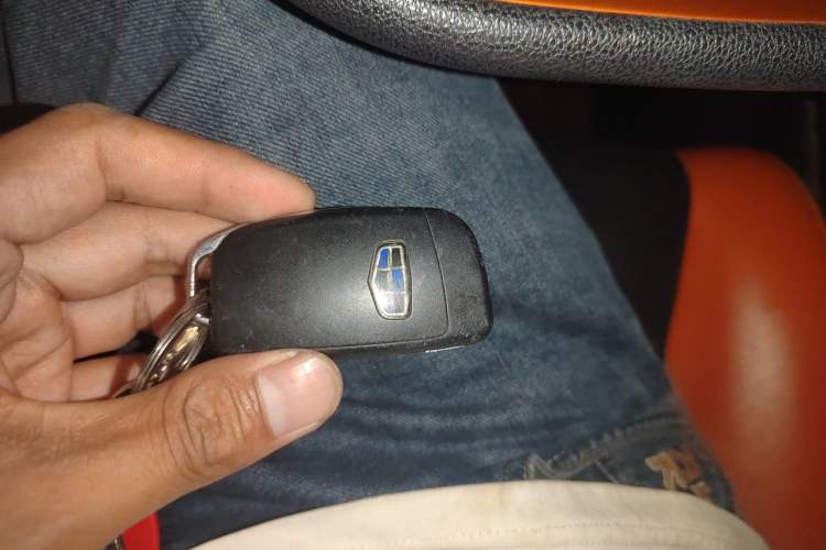 Used Geely Auto Vision X1 2017 1.3L Automatic Player Edition Vehicle Key