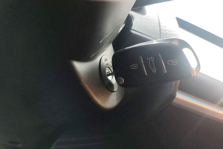 Used Geely Auto Vision X1 2017 1.3L Automatic Player Edition Vehicle Key