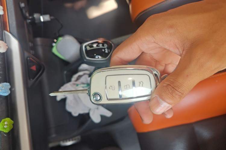 Used Geely Auto Vision X1 2017 1.3L Automatic Player Edition Vehicle Key